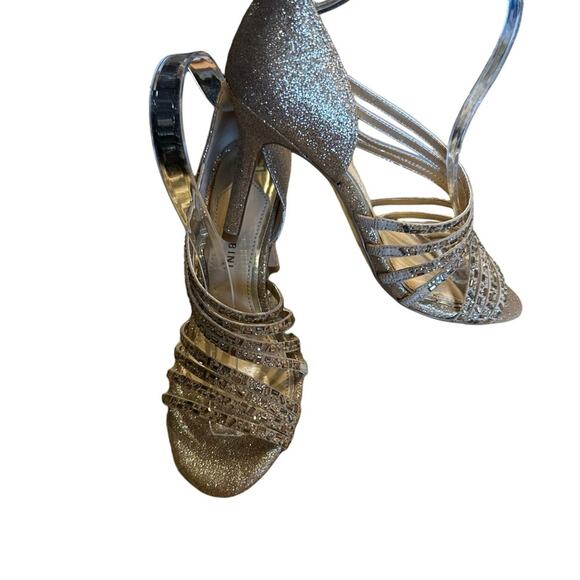 Gianni Bini Gold Heels with Bejeweled Straps Across the Top Womens size 8 - Picture 2 of 13
